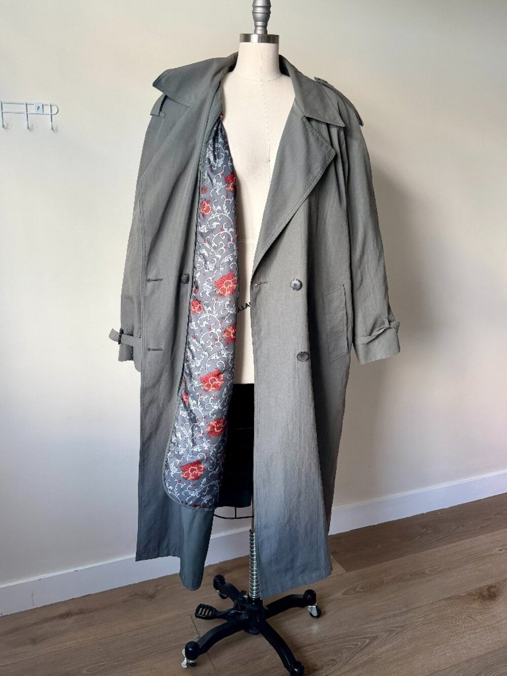 London Fog Vintage Trench Coat | 70s 80s USA Made | Size 22W Plus Size | Gray